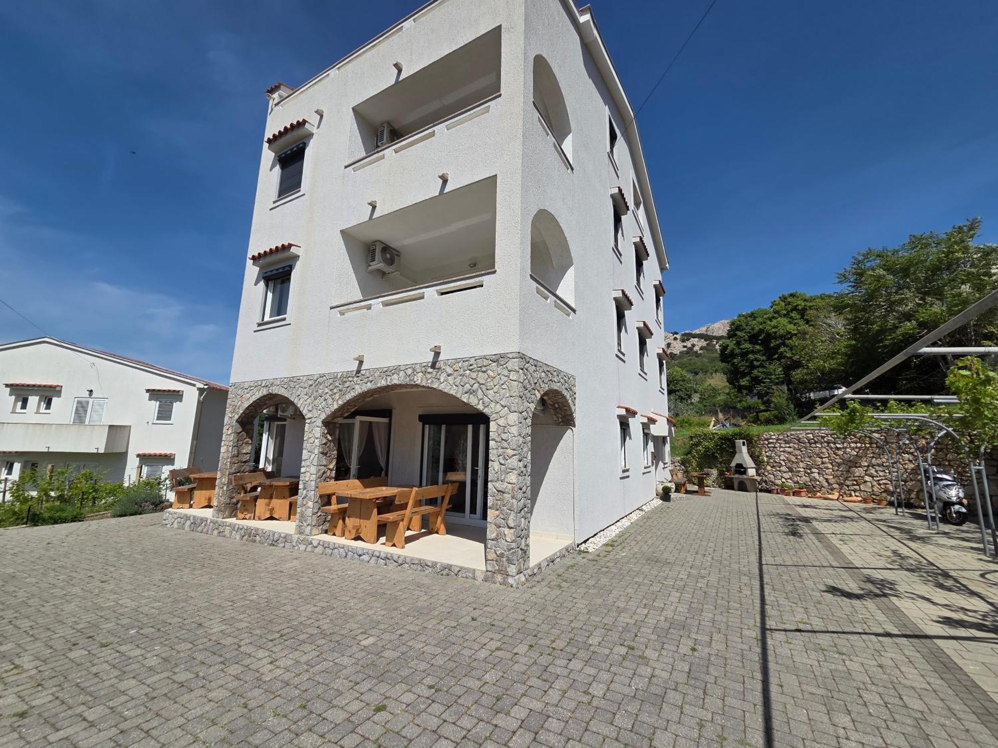 Apartments Leticia I Башка Экстерьер фото